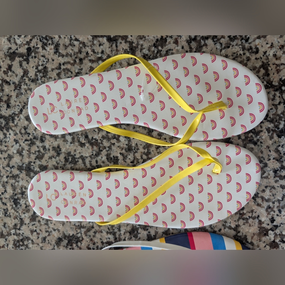 Lauren Conrad Colorful Flip Flops (2) - Picture 3 of 8